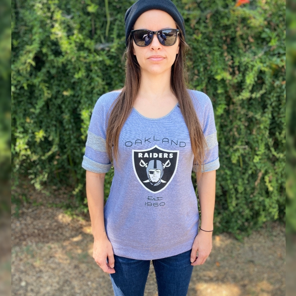 🏈Tommy Bahama Vintage Oakland Raiders Shirt